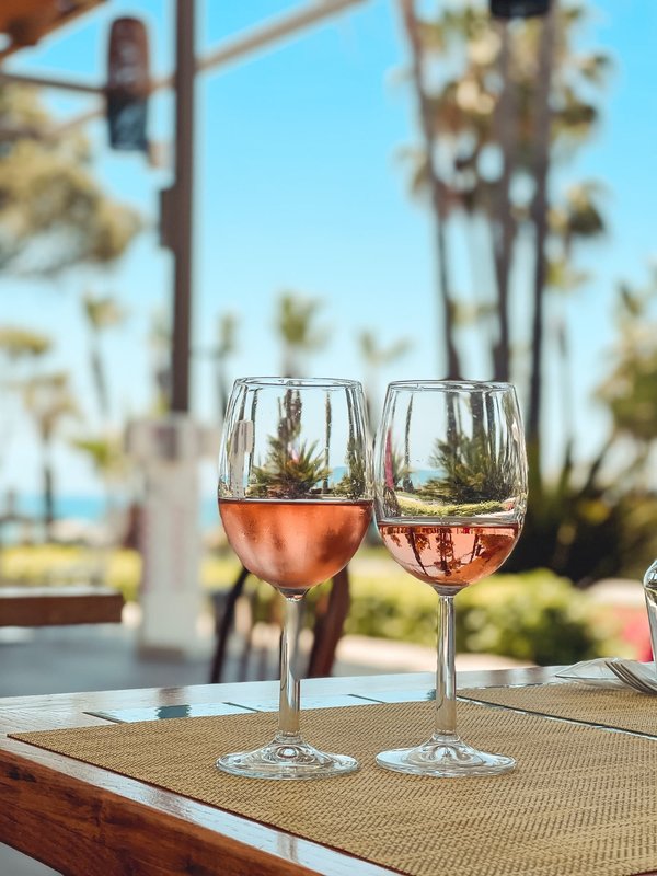 Comment le vin rosé sans alcool peut-il contribuer à la santé cardiaque ?